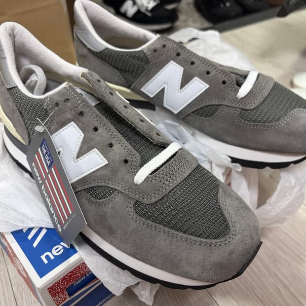 뉴발란스 990 GRY 