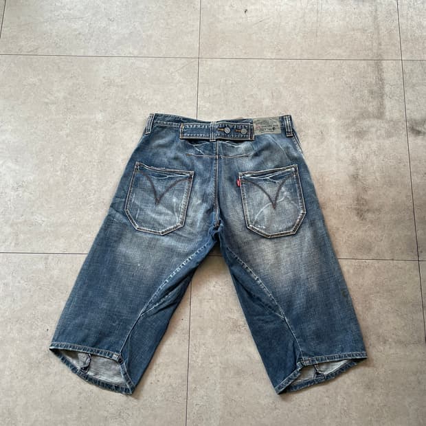리바이스 엔지니어드 진스 7부 데님팬츠 반바지