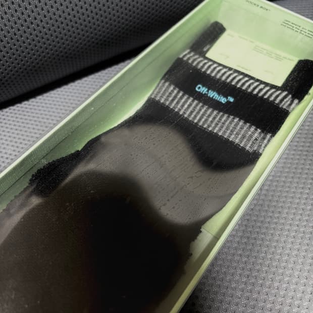 오프화이트 리버서블 양말 OS