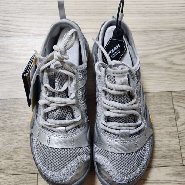 뉴발란스 미니머스 MT100 