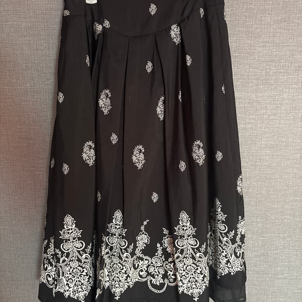 Armoire Caprice 블랙 패턴 스커트 Japan