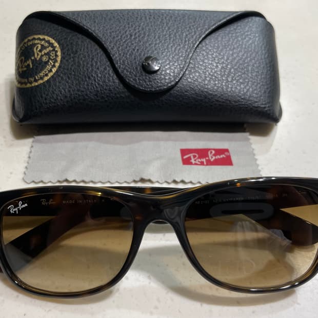 레이밴 뉴 웨이페어러(New Wayfarer) RB2132