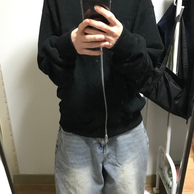 사일런트실러블 집업