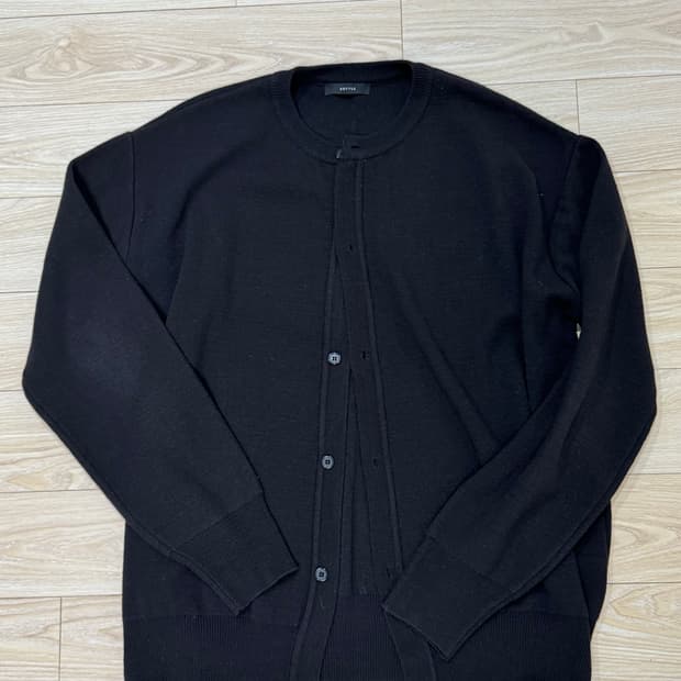 BOTTLE 라운드넥 가디건