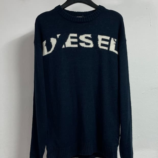 19s 디젤 스펠아웃 울 라운드 니트  (on.214)  