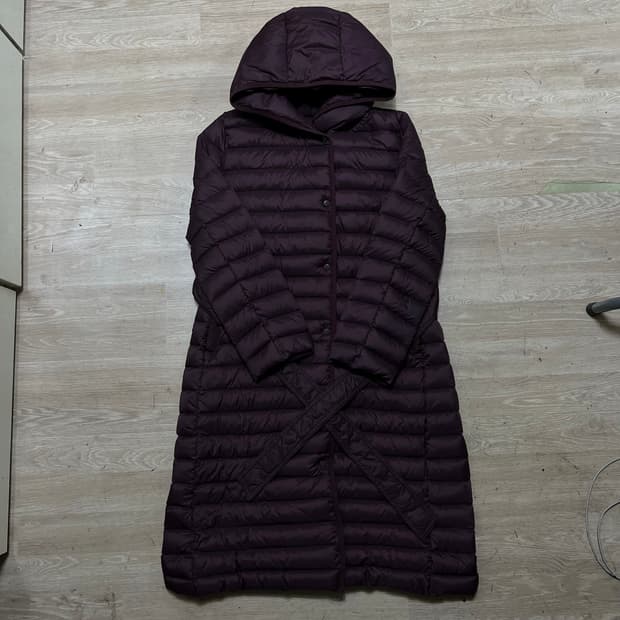 레노마 여성 덕다운 후드 벨티드 경량 롱패딩 [다크 퍼플] 55-66