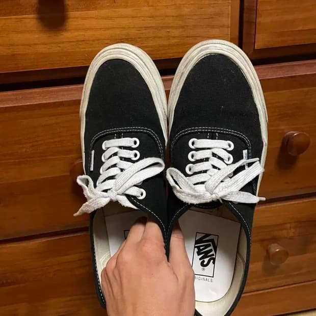 275 반스 볼트 어센틱 og 블랙