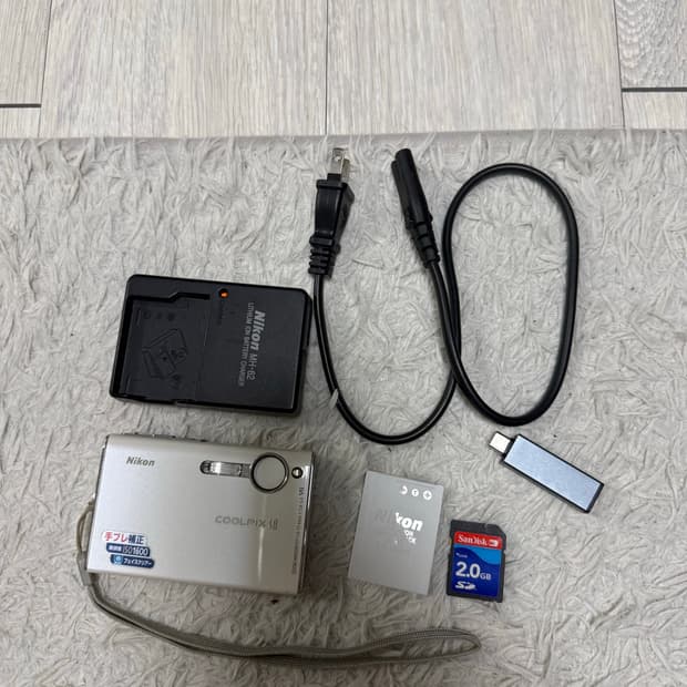 니콘 쿨픽스 s8 디카/디지털 카메라