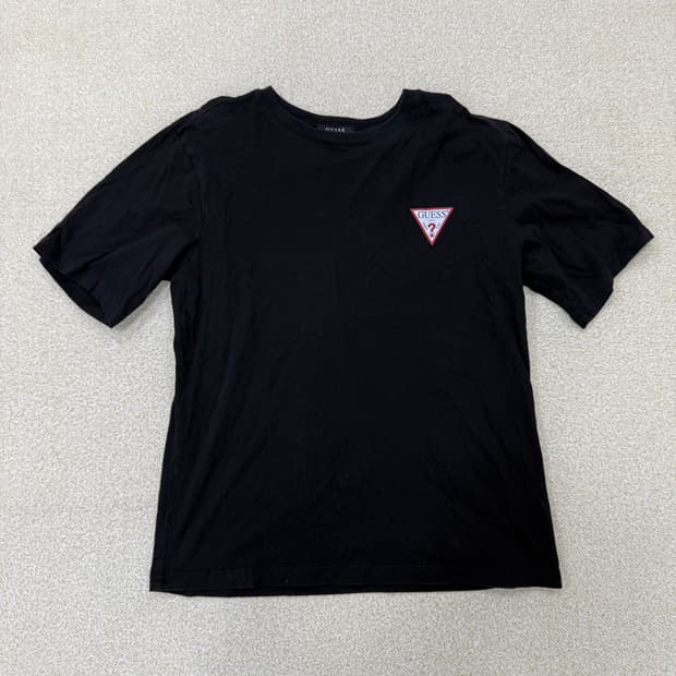 L 게스 삼각로고 반팔티 0203T