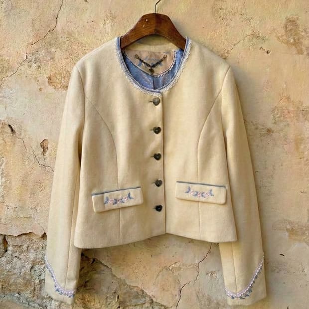 𝐀𝐦𝐢𝐬𝐮 𝐇𝐞𝐚𝐫𝐭 티롤자켓