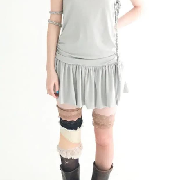 샵페어리 홀터넥 민소매 플리츠 미니 원피스 그레이