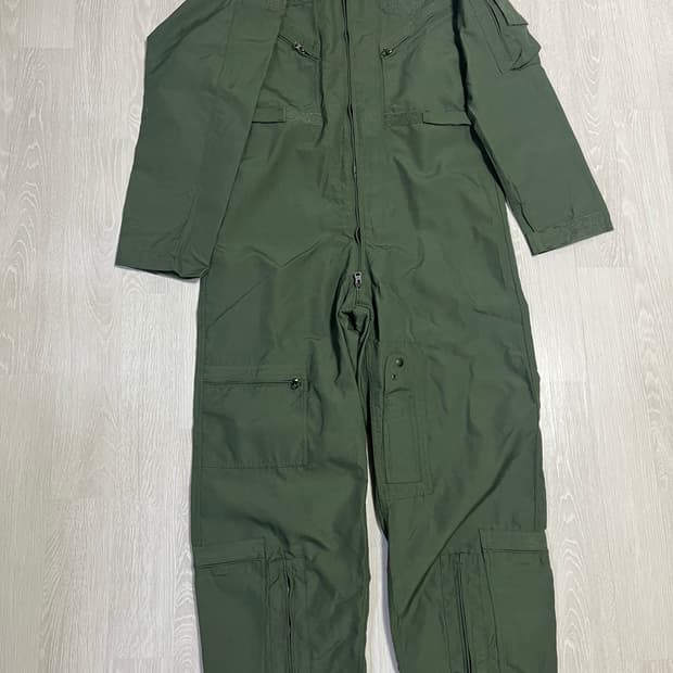 아라미드 비행복, 정비복, 커버롤 M105특