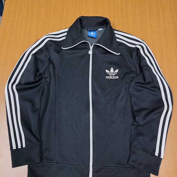 아디다스 유로파 트랙탑 블랙 105