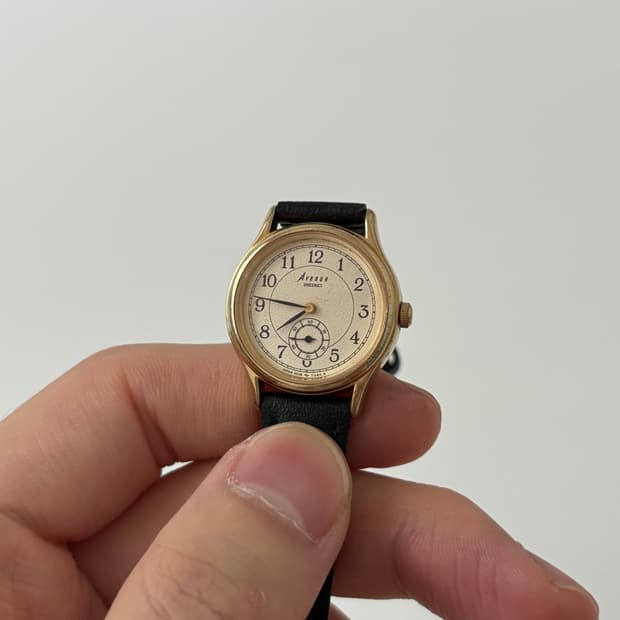 90s avenue arabic index ladies quartz