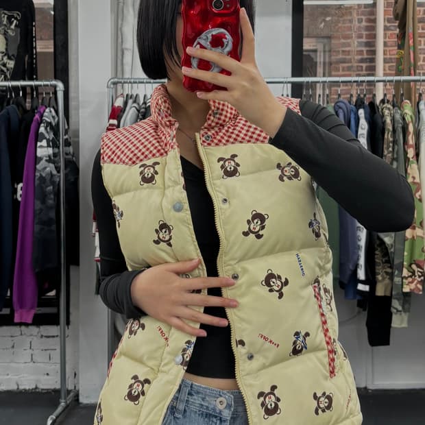 히스테릭 글래머 퍽베어 조끼 패딩