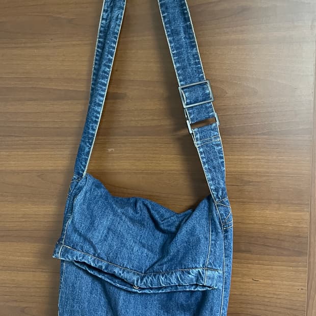 아워레가시 슬링백 블루 숄더백