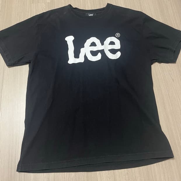 리 반팔티