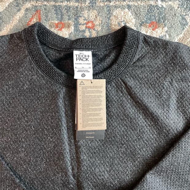 나이키 테크 포워드 크루 맨투맨 (새제품. XL)