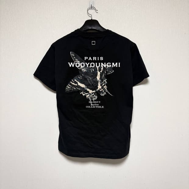 [46] 우영미 나비 백로고 반팔티