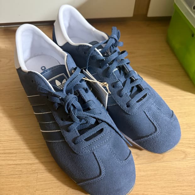 아디다스 운동화