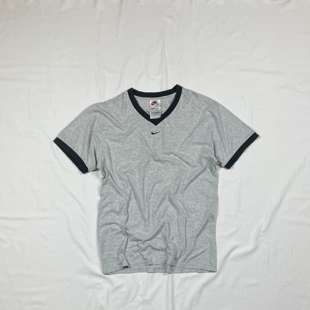 90‘s 나이키 nike 센터스우시 로고 브이넥 링거 반팔티