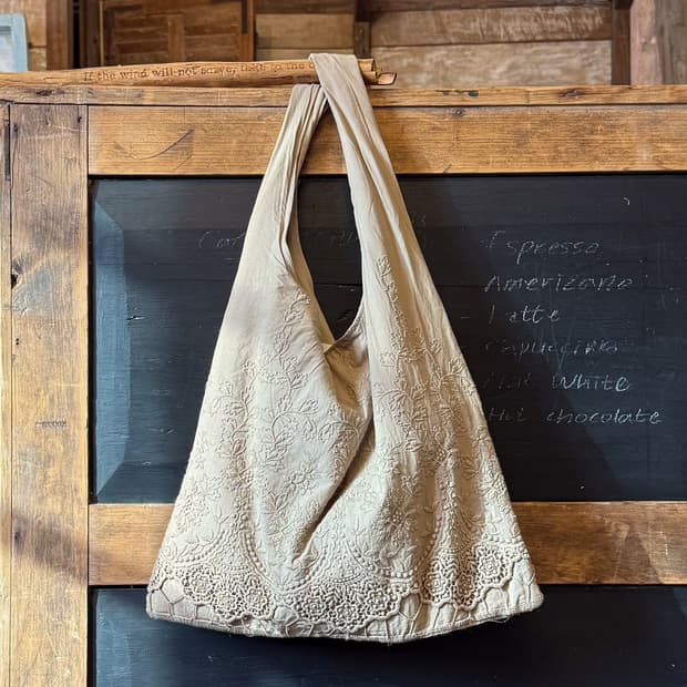 Crochet Embroidered Linen Bag 0089