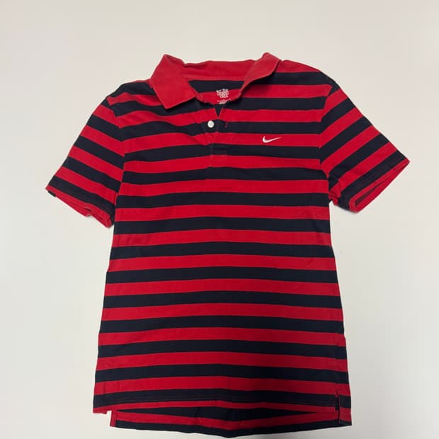 나이키 올드스쿨 솔로 스우시 스트라이프 반팔 카라티 M ~ L