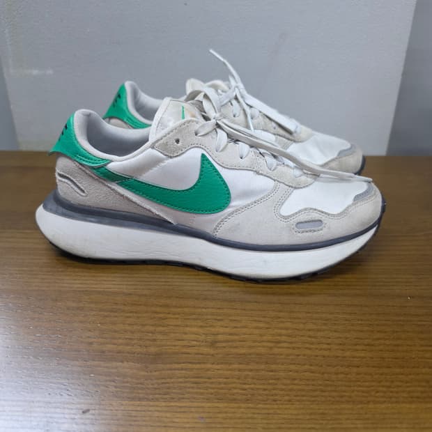 나이키 피닉스 와플 스니커즈