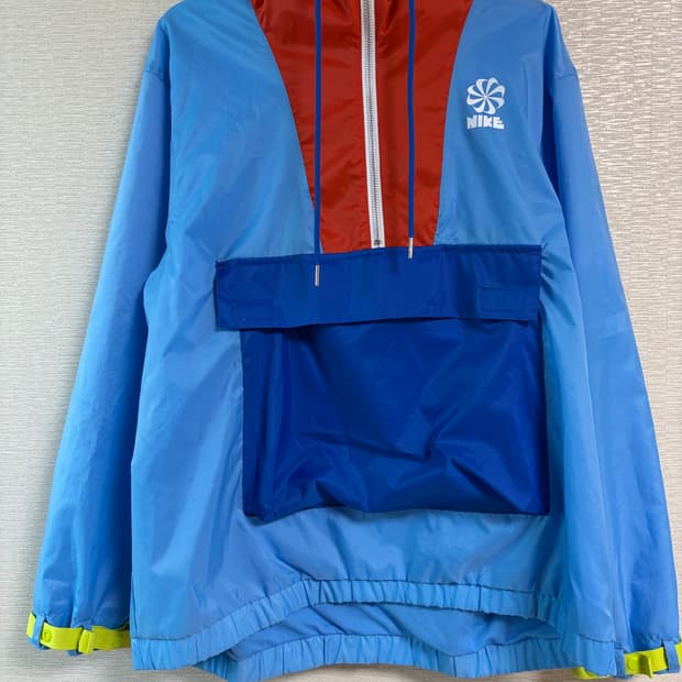 나이키 아노락