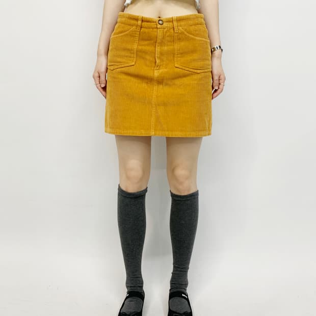 아페쎄 코듀로이 미니 스커트