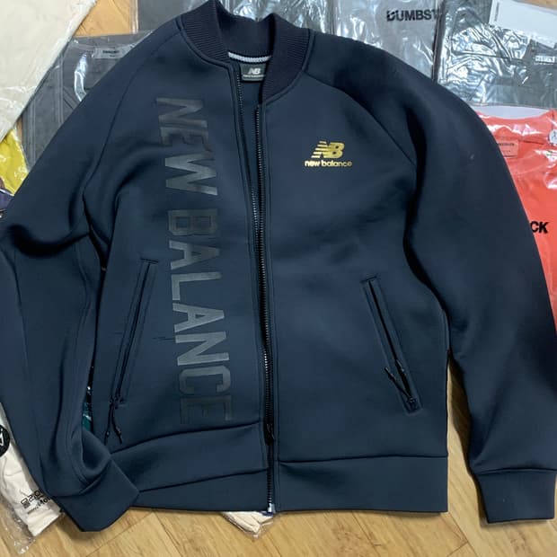 뉴발란스 자켓