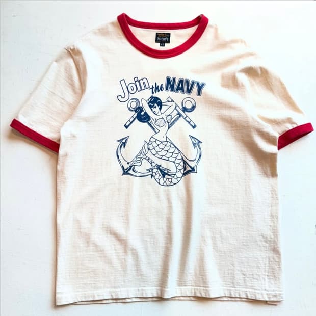 The Real McCoy's "Join the NAVY" 링거 티셔츠