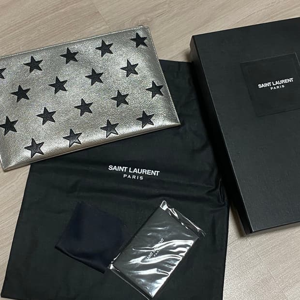 생로랑(saint laurent) 스타 실버 클러치 