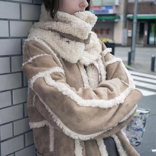 퍼버즈 서클 무스탕 코트
