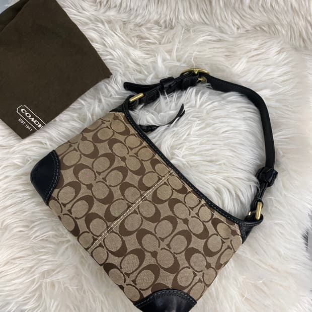Coach Basic Black Shoulder Bag