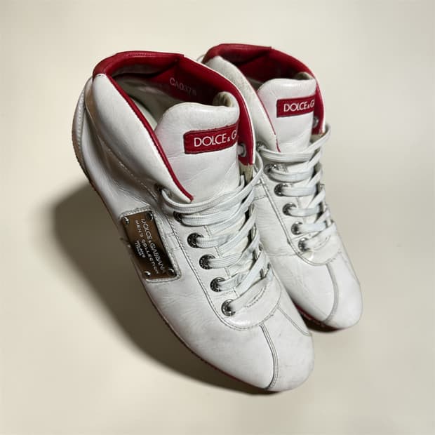 돌체앤가바나 화이트 스니커즈  사이즈 8 (260)