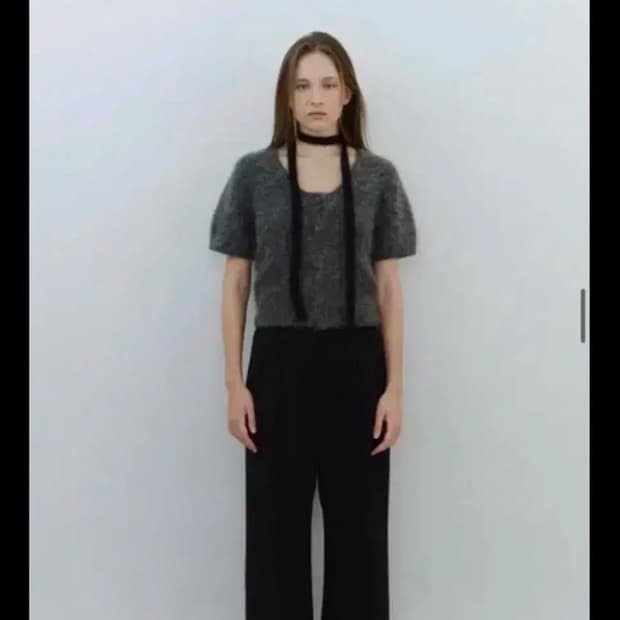 오어 ore 하프 슬리브 니트