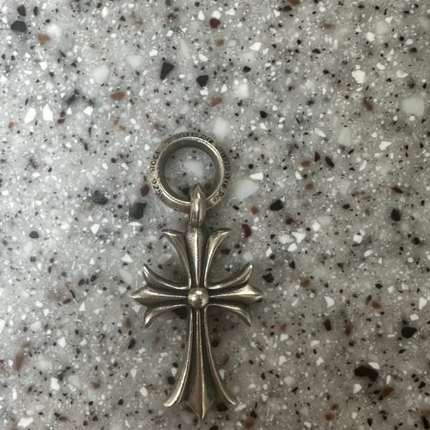 크롬하츠 타이니 크로스 팬던트