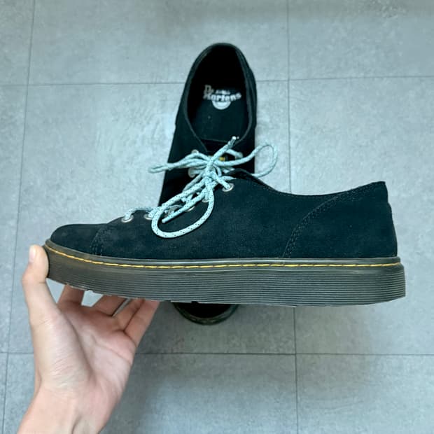 닥터마틴 6홀 단테 스웨이드 블랙 