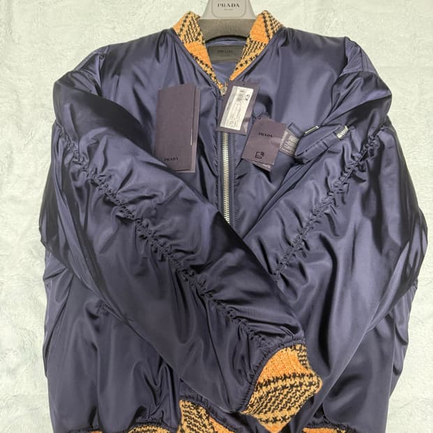 [M] 프라다 by 라프시몬스 컬렉션 리나일론 니트 봄버 네이비