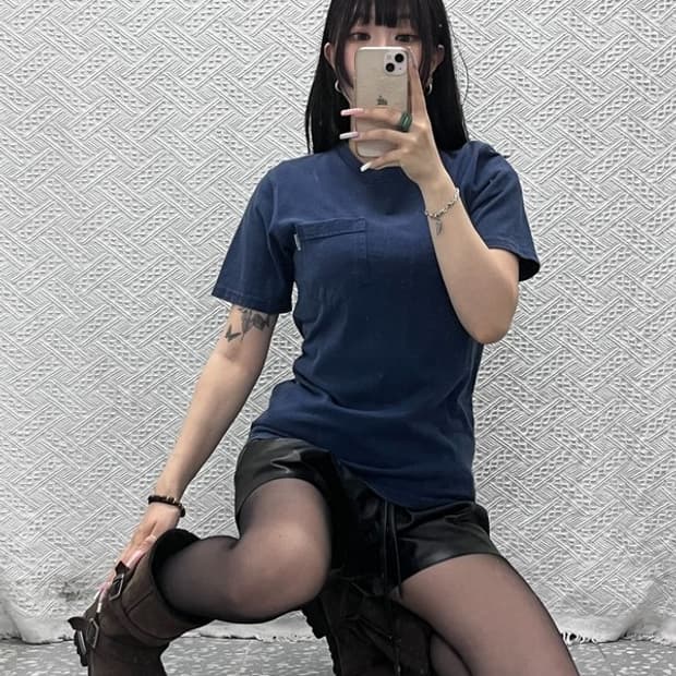 칼하트 올드스쿨 레트로 빈티지 슬림핏 포켓 워크 반팔티 XS C13427