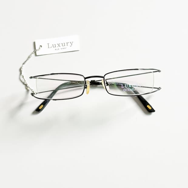 LUXURY OCCHIALI 블랙 슬림 스퀘어 메탈 빈티지 안경