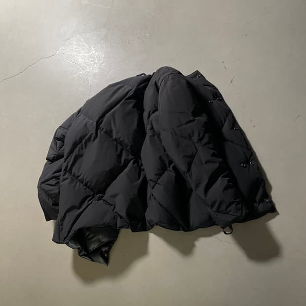 콤피 아웃도어 가먼트 Down Jacket
