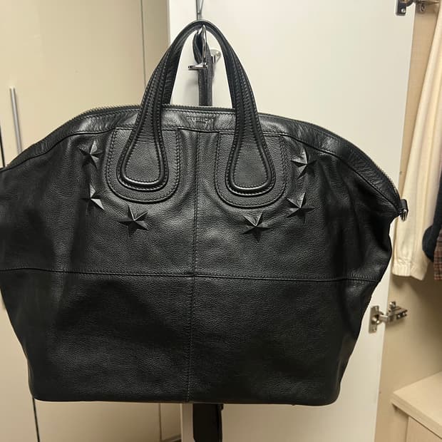 지방시 나이팅게일 스타 라지 레더백 