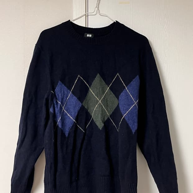 유니클로 아가일 니트 네이비