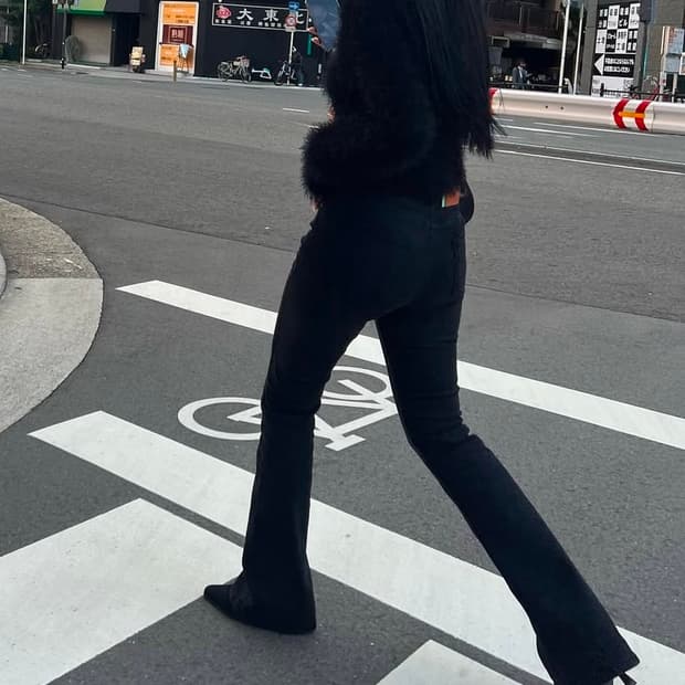 장원영착용/새상품/미개봉) 인스턴트펑크 부츠컷 블랙 S사이즈