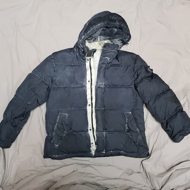 슈프림 스톤아일랜드 크랭클 다운 자켓 팝니다