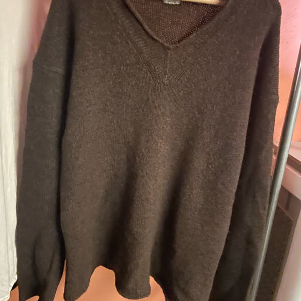 CP company 브이넥 니트