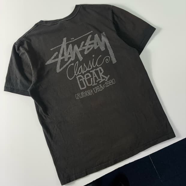 Stussy 스투시 피그먼트 다이드 클래식 기어 차콜 반팔티