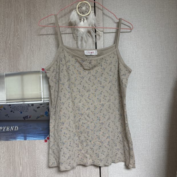 카라하나 빈티지 모리걸 iiMK 밀크티 잔꽃 슬리브리스 나시